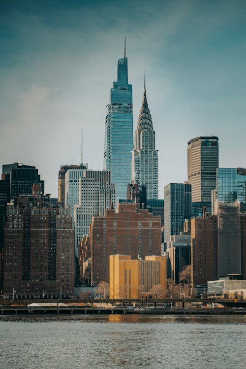 free-photo-of-new-york-city-skyline-featuring-chrysler-building